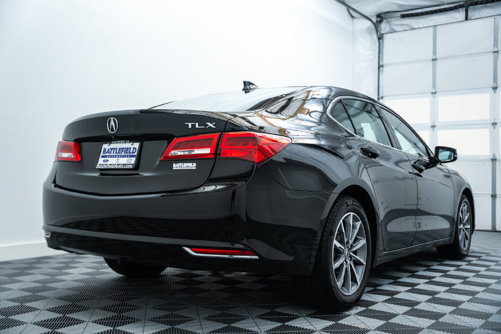 Used 2018 Acura TLX FWD image 5