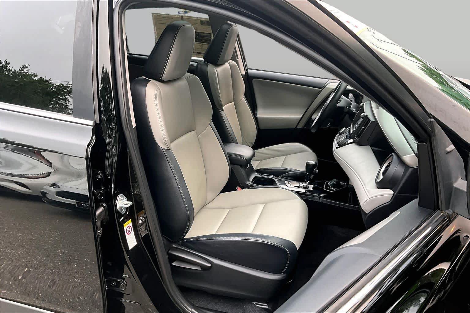 Certified 2018 Toyota RAV4 Limited w/ Advanced Technology Package AWD/4WD image 8
