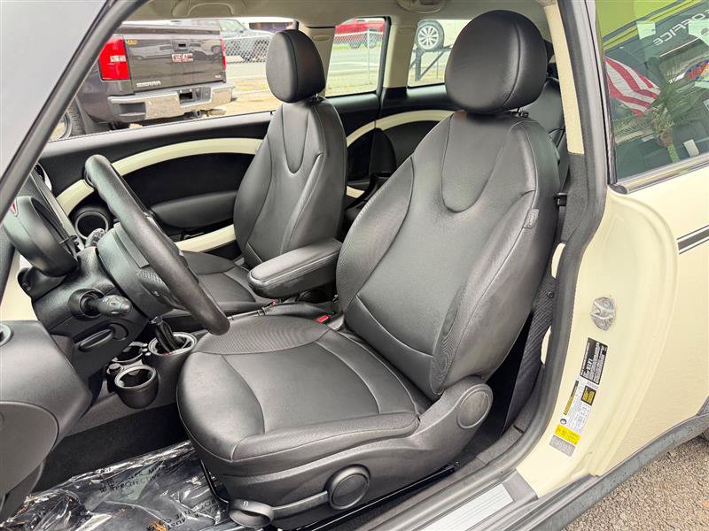 Used 2013 MINI Cooper Clubman FWD image 14