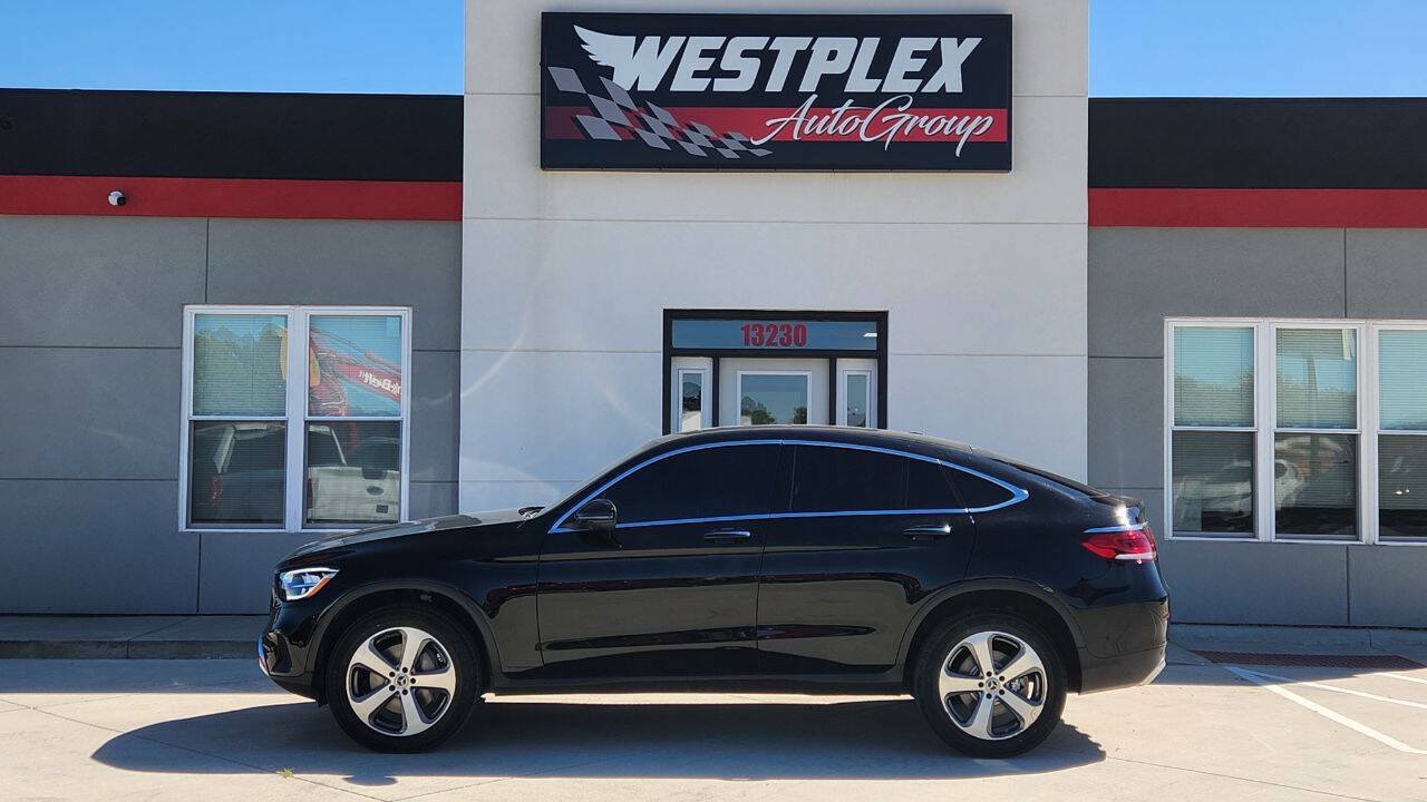 Used 2023 Mercedes-Benz GLC 300 4MATIC Coupe image 30