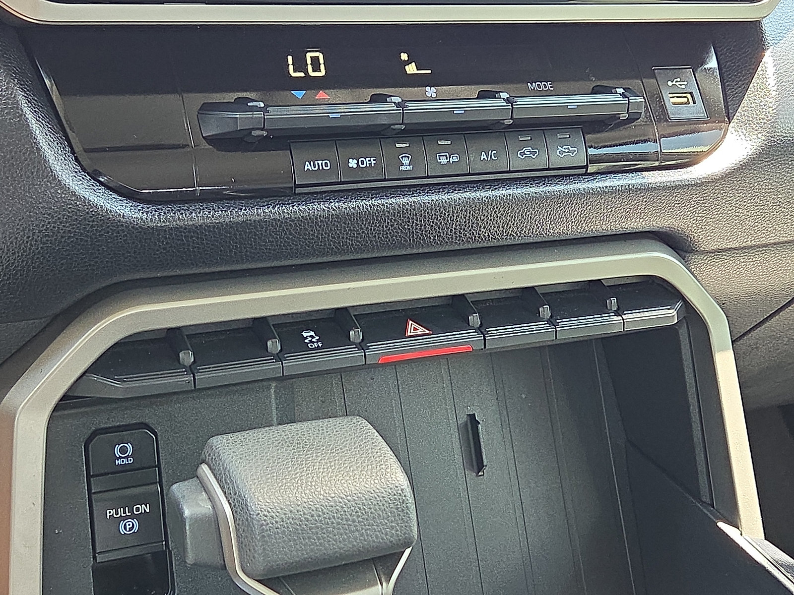 Used 2022 Toyota Tundra SR5 AWD/4WD image 19