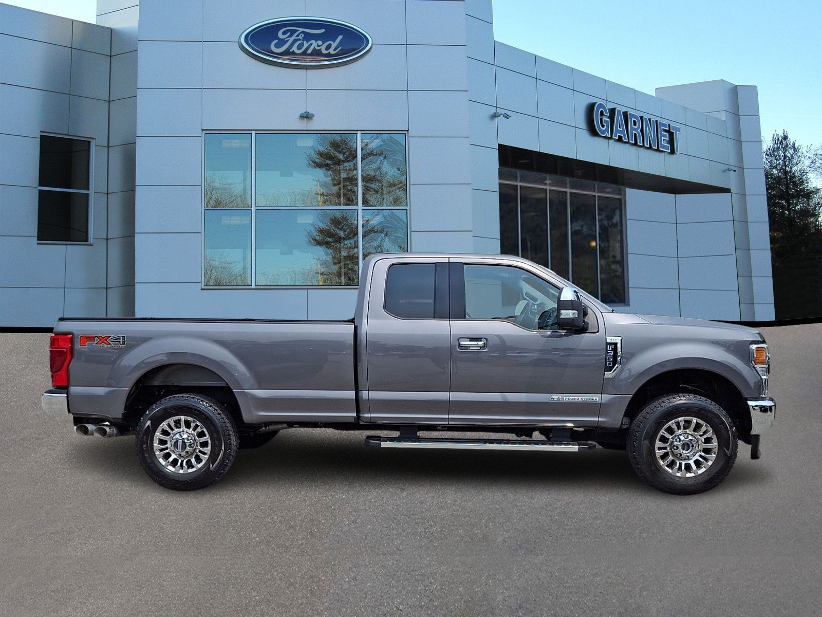 Certified 2022 Ford F350 XLT w/ XLT Premium Package AWD/4WD image 10