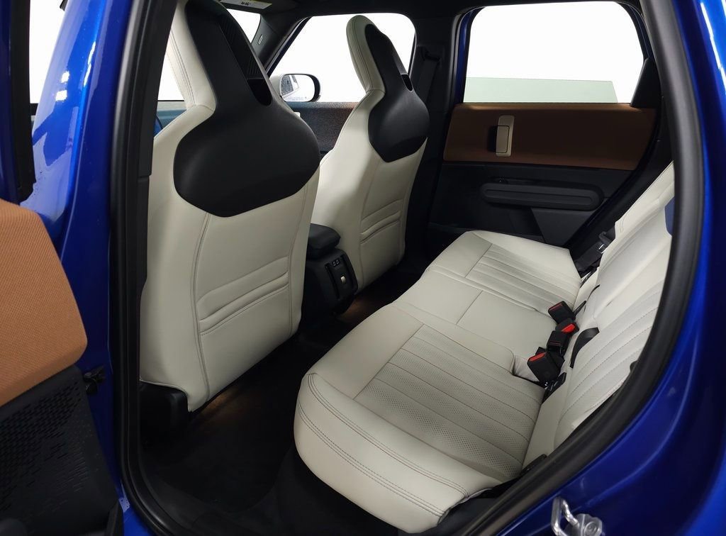 New 2025 MINI Cooper Countryman SE image 33