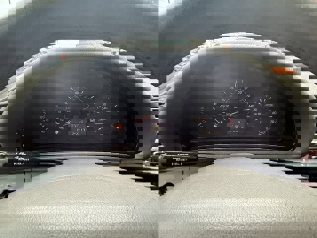 Used 2002 Mercedes-Benz CLK 320 Cabriolet image 19