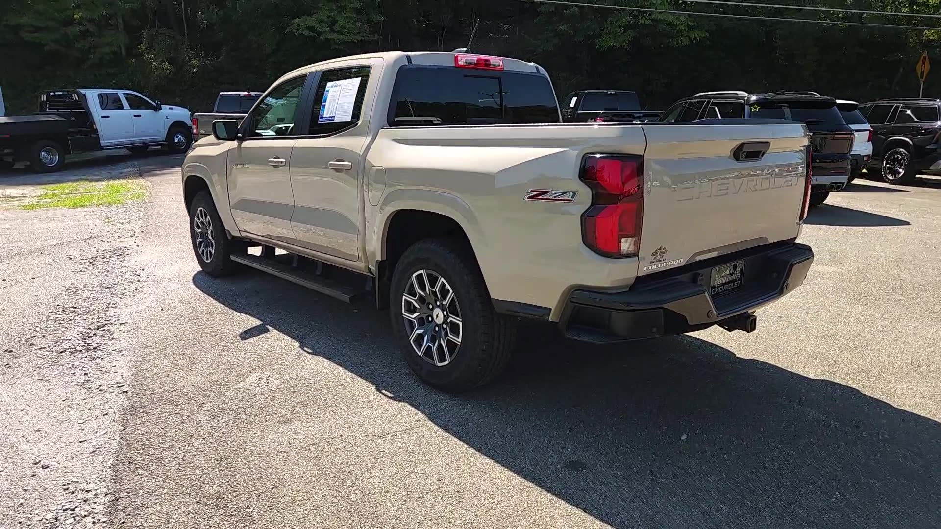 Used 2024 Chevrolet Colorado Z71 w/ Z71 Convenience Package 2 AWD/4WD image 12