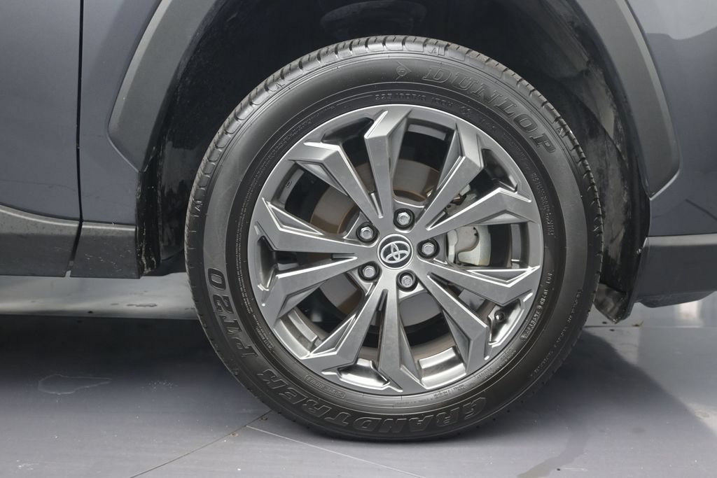 Used 2025 Toyota RAV4 XLE Premium w/ Weather Package AWD/4WD image 9