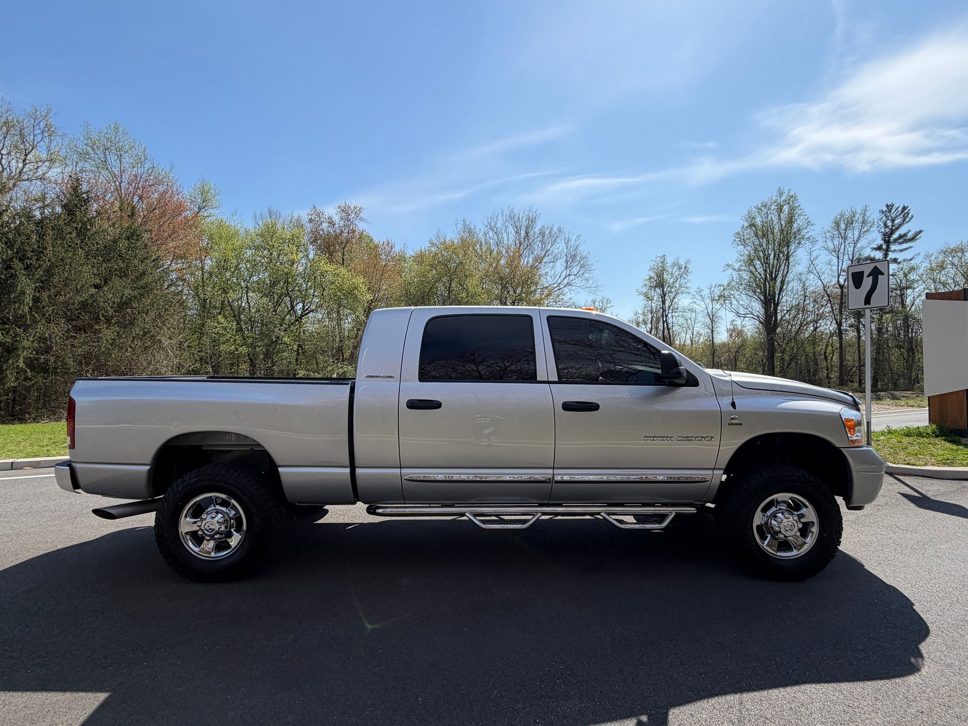 Used 2006 Dodge Ram 2500 Truck Laramie w/ Protection Group AWD/4WD image 8