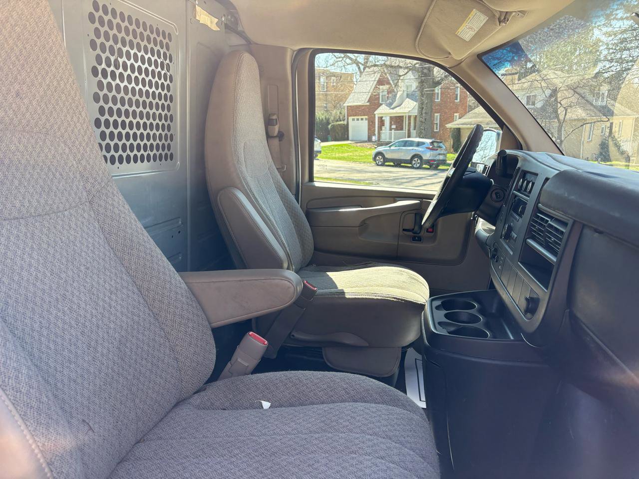 Used 2014 GMC Savana 2500 image 27