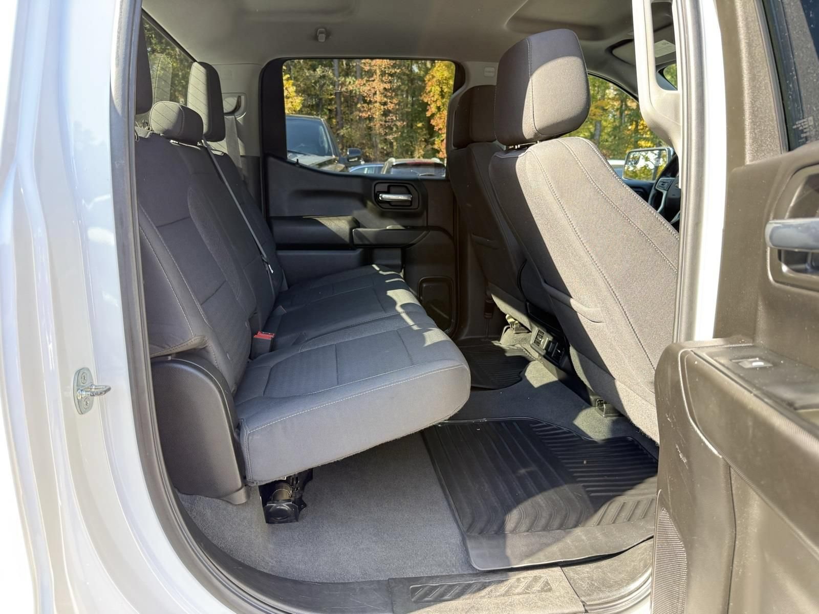 Used 2021 Chevrolet Silverado 1500 LT AWD/4WD image 26