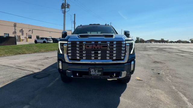 New 2026 GMC Sierra 2500 Denali w/ Denali Reserve Package AWD/4WD image 3