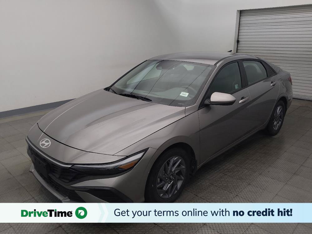 Used 2024 Hyundai Elantra Blue FWD image 1