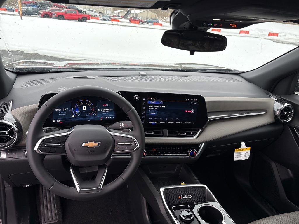 New 2026 Chevrolet Equinox LT w/ Convenience Package II FWD image 17