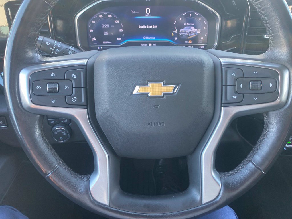 Used 2022 Chevrolet Silverado 1500 LT AWD/4WD image 9