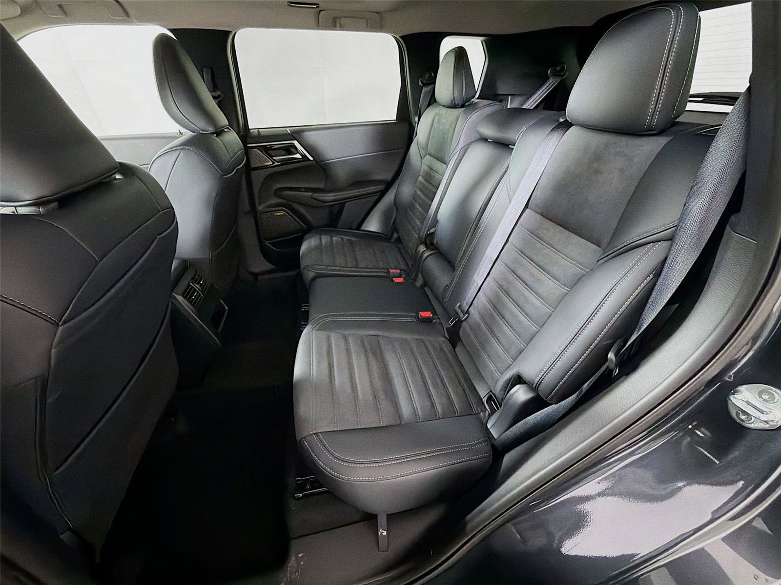 New 2026 Mitsubishi Outlander Ralliart image 24