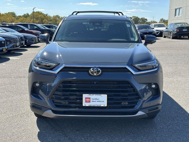 Used 2024 Toyota Grand Highlander AWD image 2