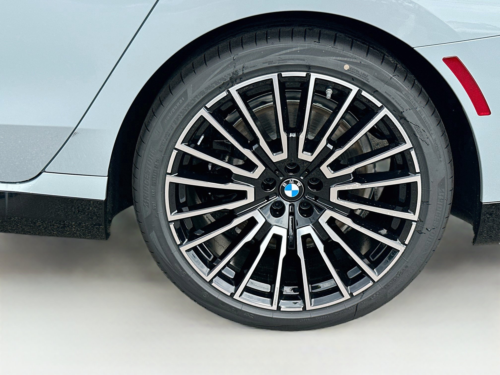 New 2027 BMW 740i w/ M Sport Professional Package RWD image 26