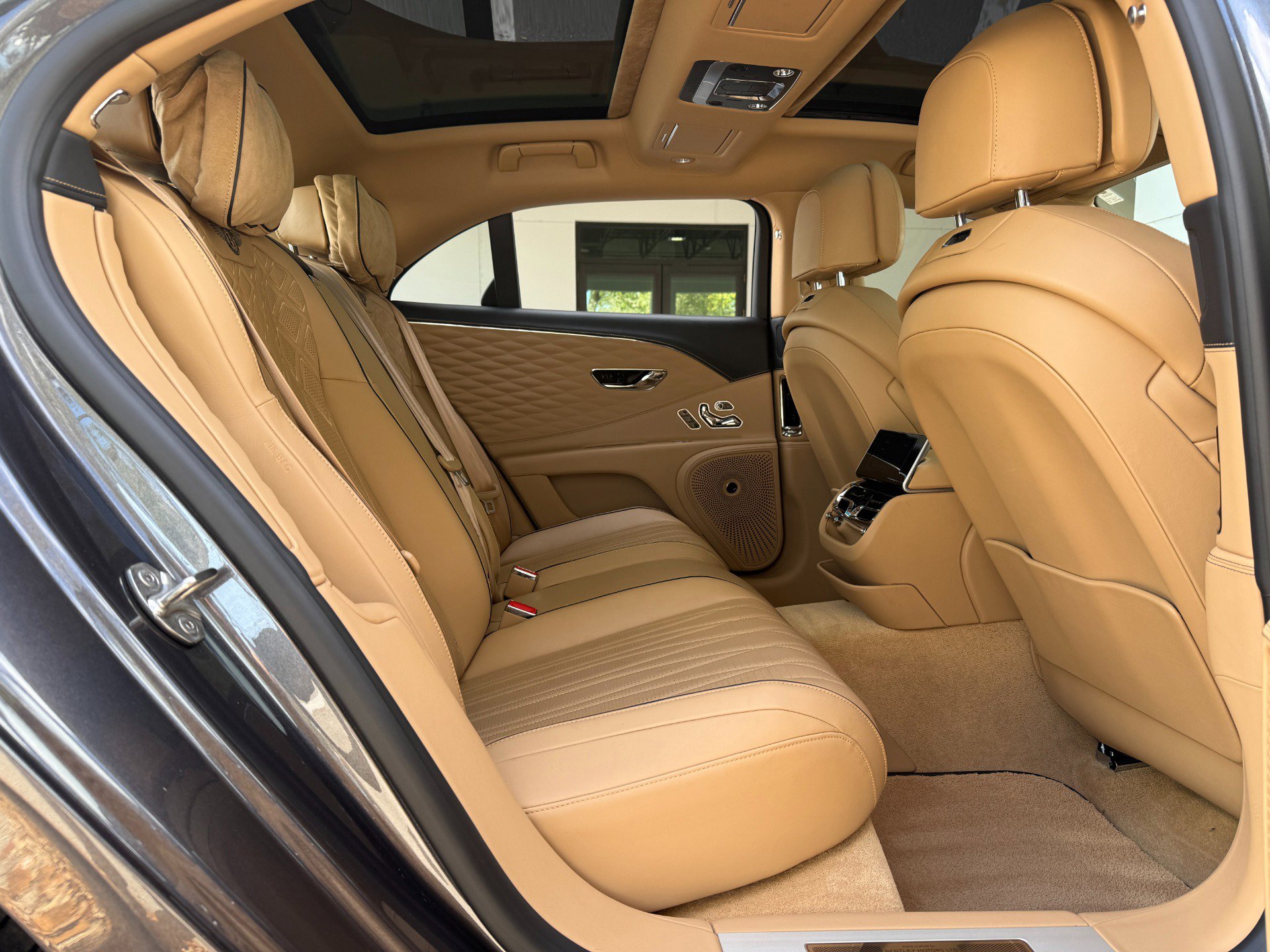 Used 2021 Bentley Flying Spur W12 AWD/4WD image 35