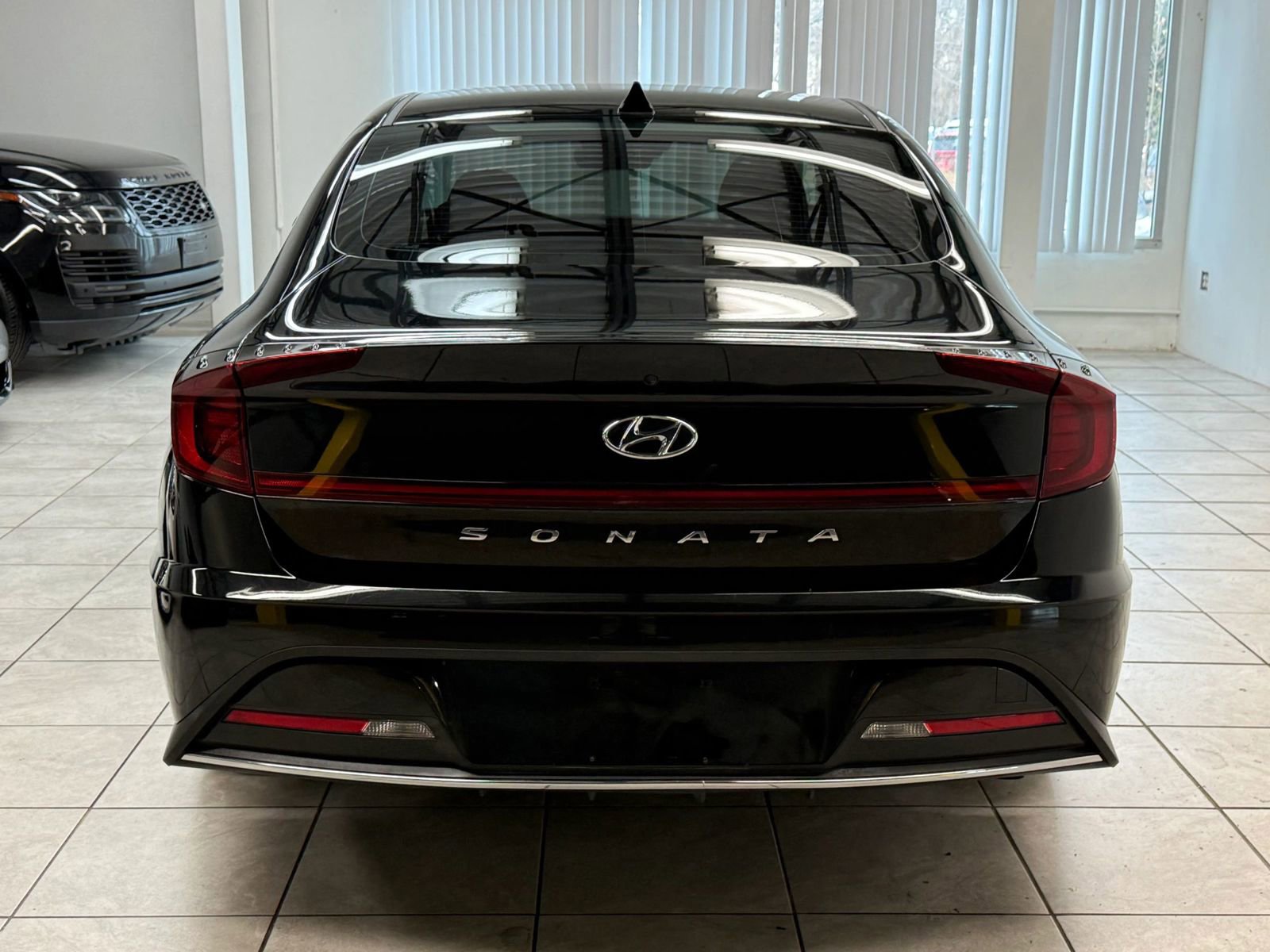 Used 2022 Hyundai Sonata SE w/ Cargo Package image 8