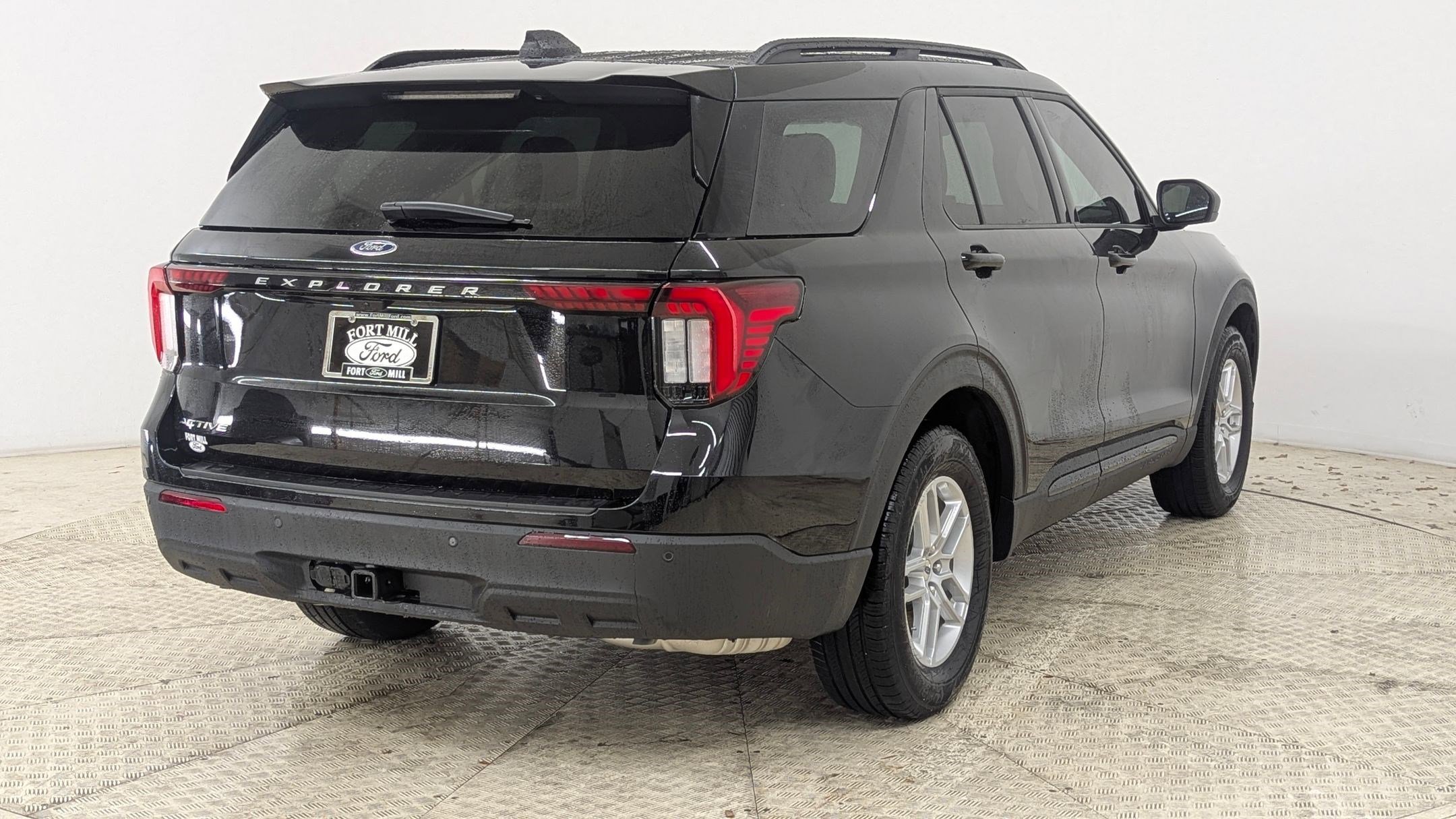 New 2026 Ford Explorer Active image 9