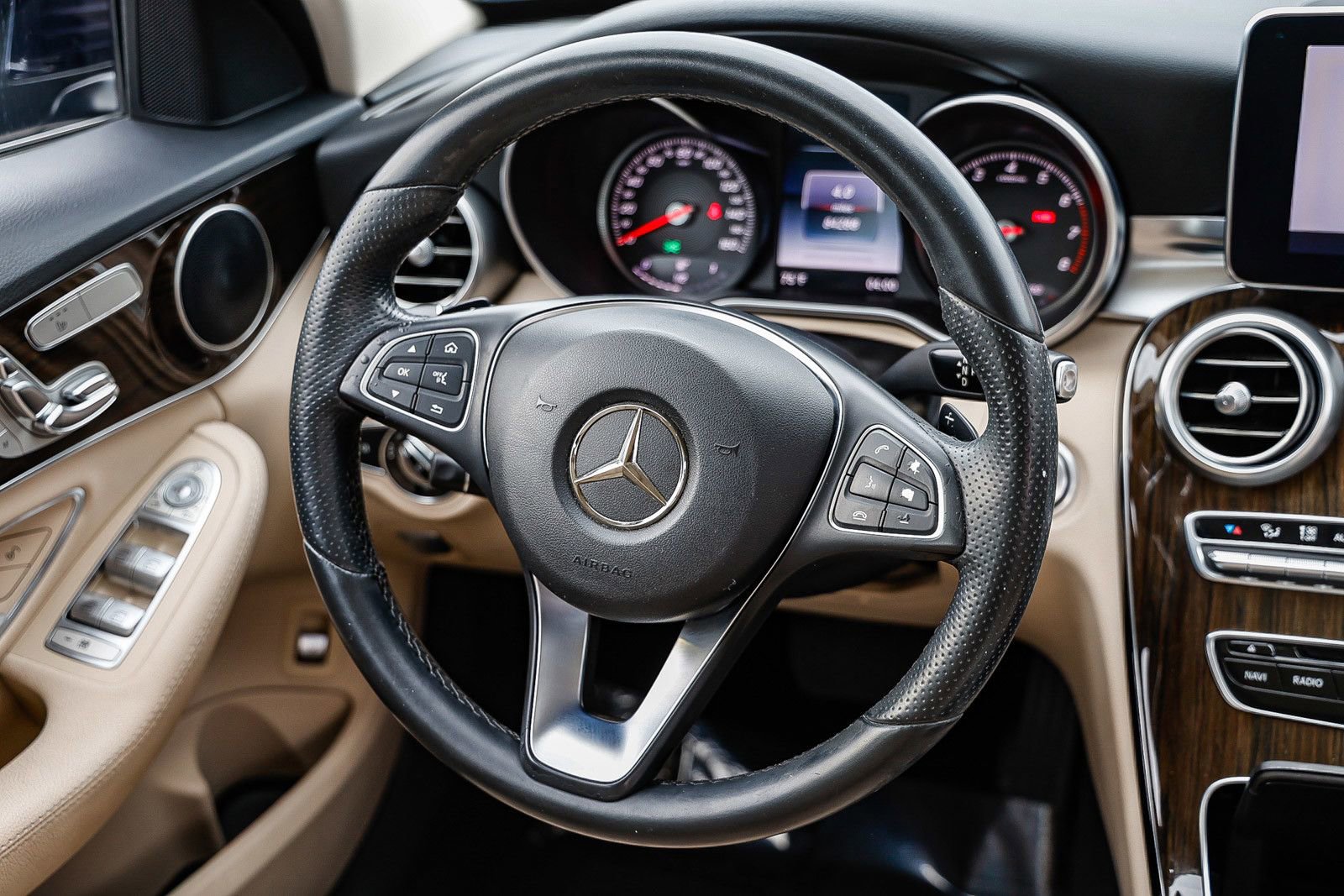 Used 2016 Mercedes-Benz C 300 Sedan image 13