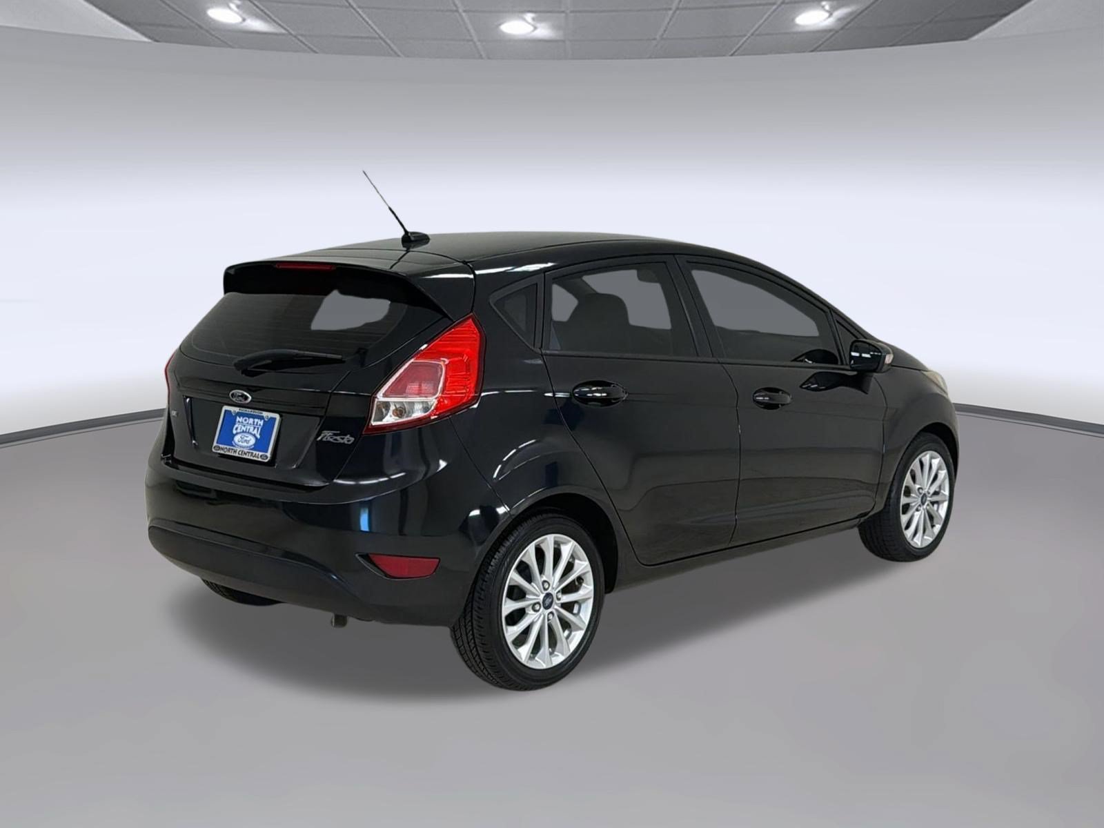 Used 2014 Ford Fiesta SE w/ Equipment Group 201A FWD image 9