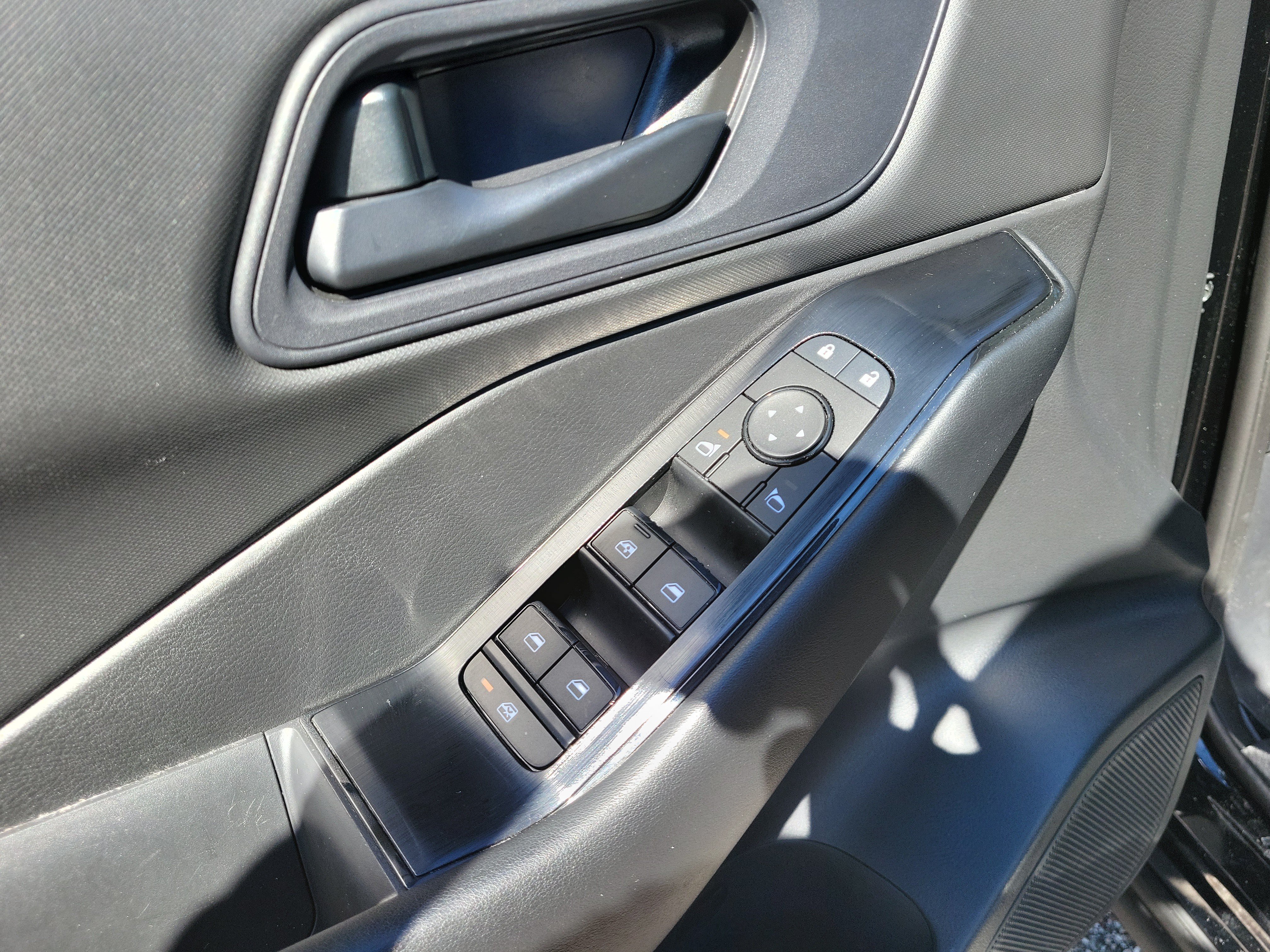 Certified 2024 Nissan Rogue S FWD image 15