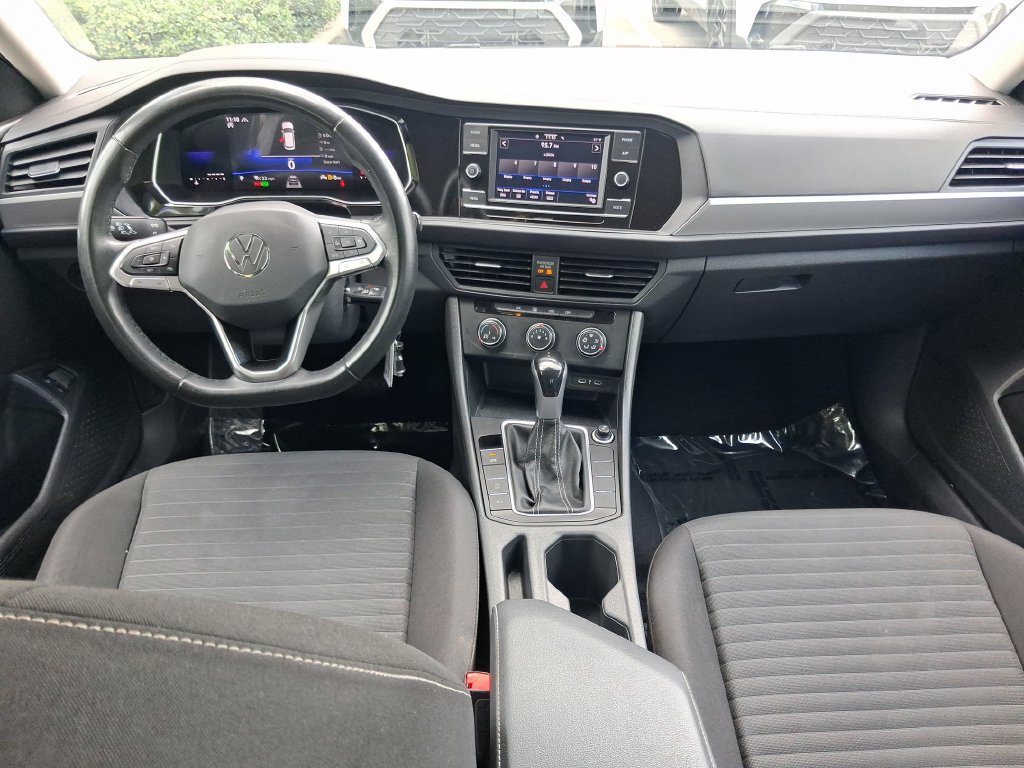 Certified 2024 Volkswagen Jetta S FWD image 20