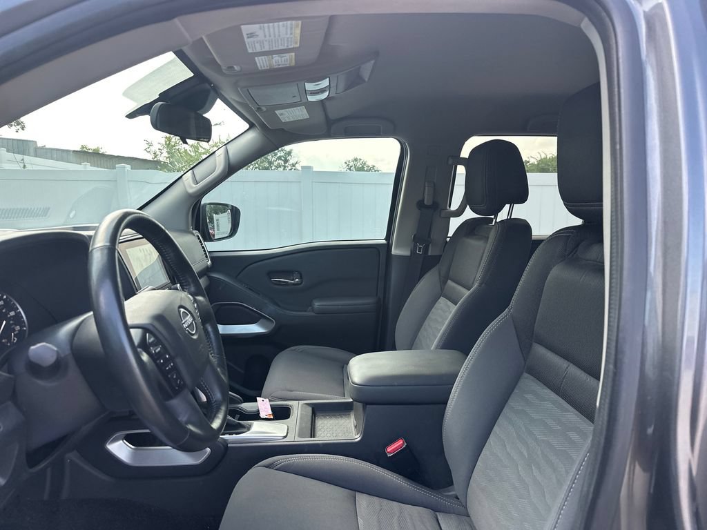 Used 2023 Nissan Frontier SV w/ Technology Package AWD/4WD image 39