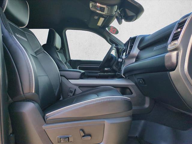 Used 2025 RAM 2500 Laramie AWD/4WD image 21