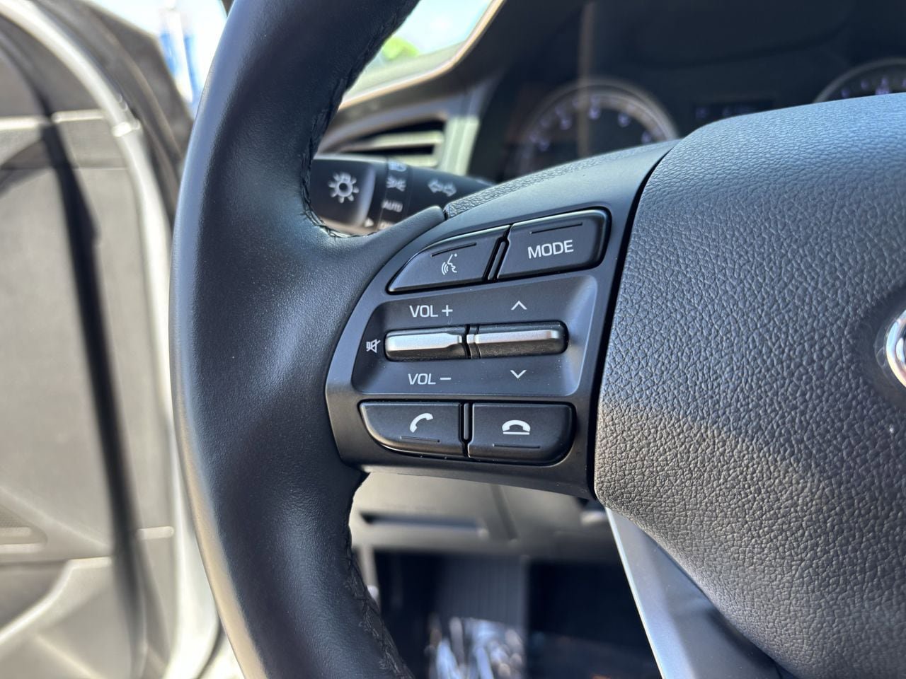 Used 2020 Hyundai Elantra Value Edition w/ Cargo Package (C1) FWD image 25
