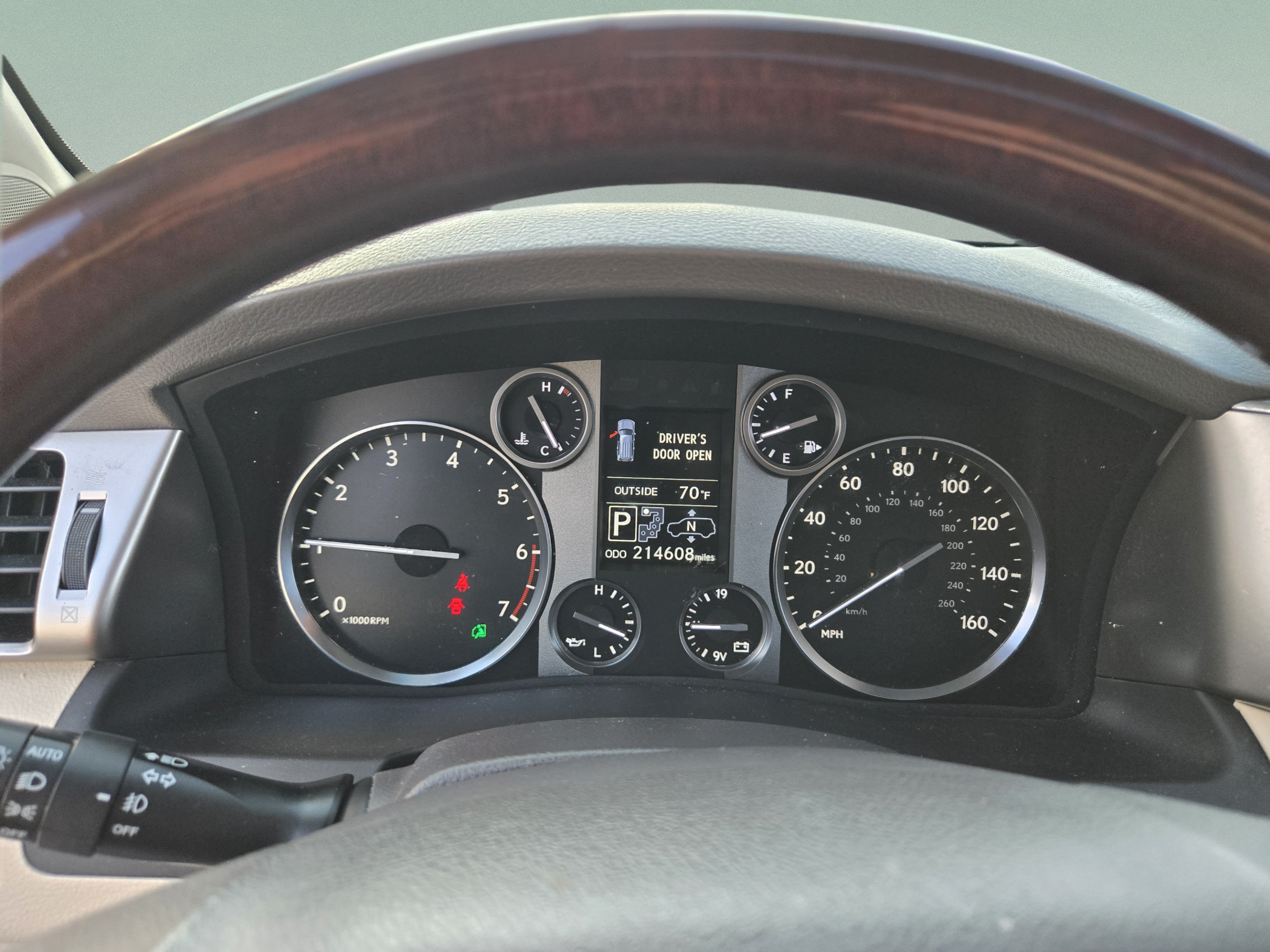 Used 2014 Lexus LX 570 4WD image 15