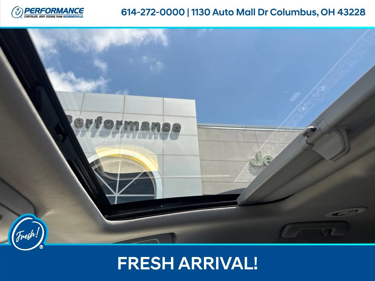 Used 2018 GMC Acadia SLT w/ LPO, Floor Liner Package FWD image 24