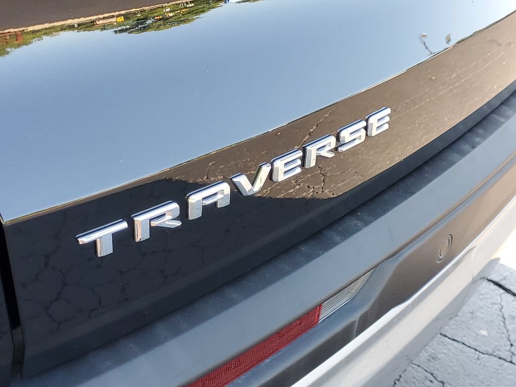 Used 2025 Chevrolet Traverse LT FWD image 6