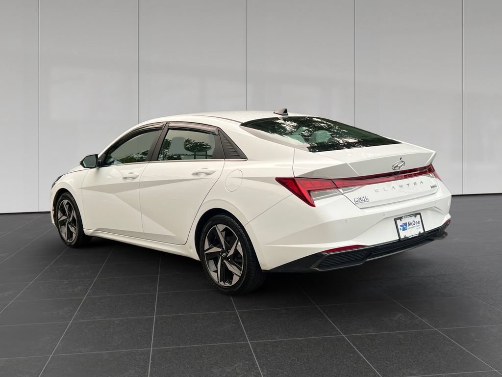 Used 2023 Hyundai Elantra Limited FWD image 3