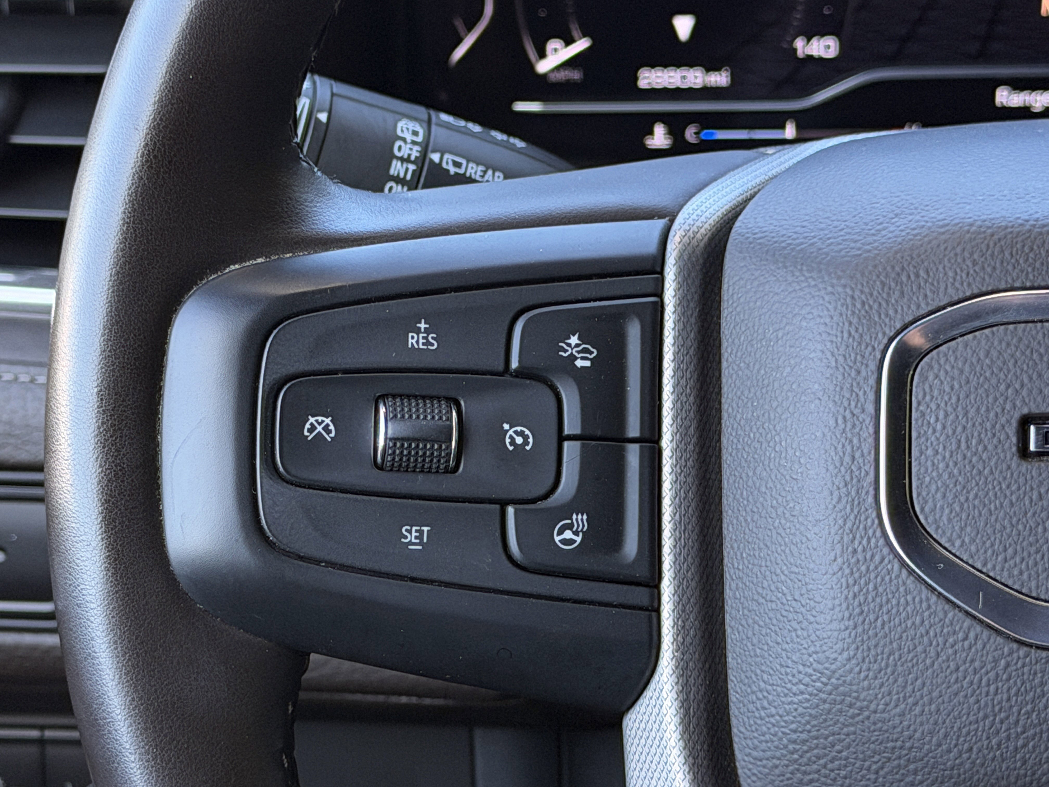 Used 2023 GMC Yukon Denali AWD/4WD image 30