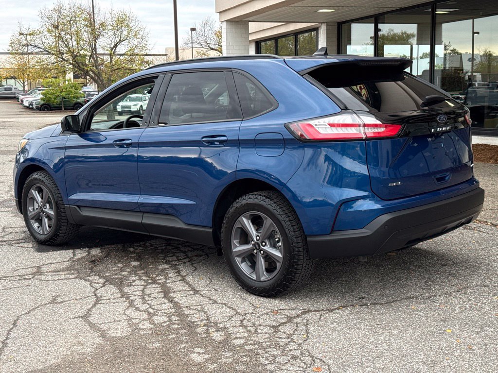 Used 2023 Ford Edge SEL w/ Sport Appearance Package AWD/4WD image 10