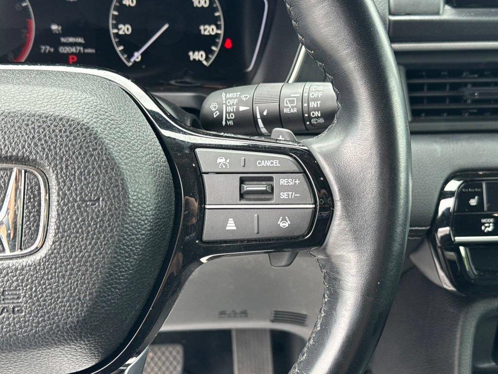 Certified 2025 Honda Pilot Touring image 17