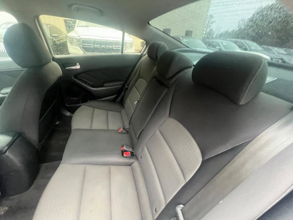 Used 2017 Kia Forte LX w/ LX Popular Package image 13