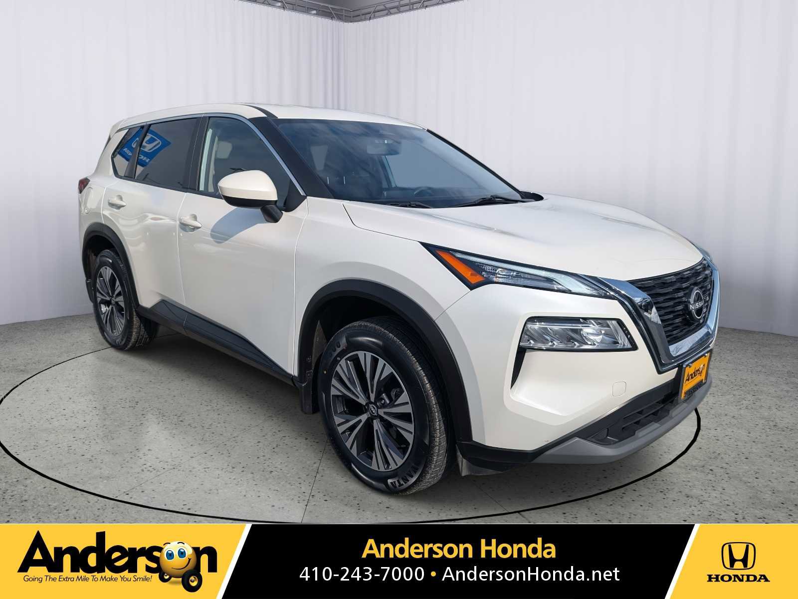 Used 2023 Nissan Rogue SV image 1