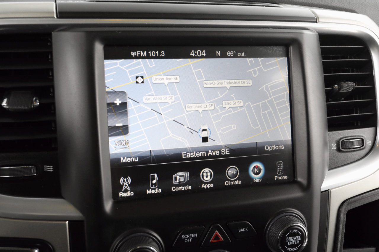 Used 2017 RAM 1500 Classic SLT w/ SLT Plus D￩cor Group image 20