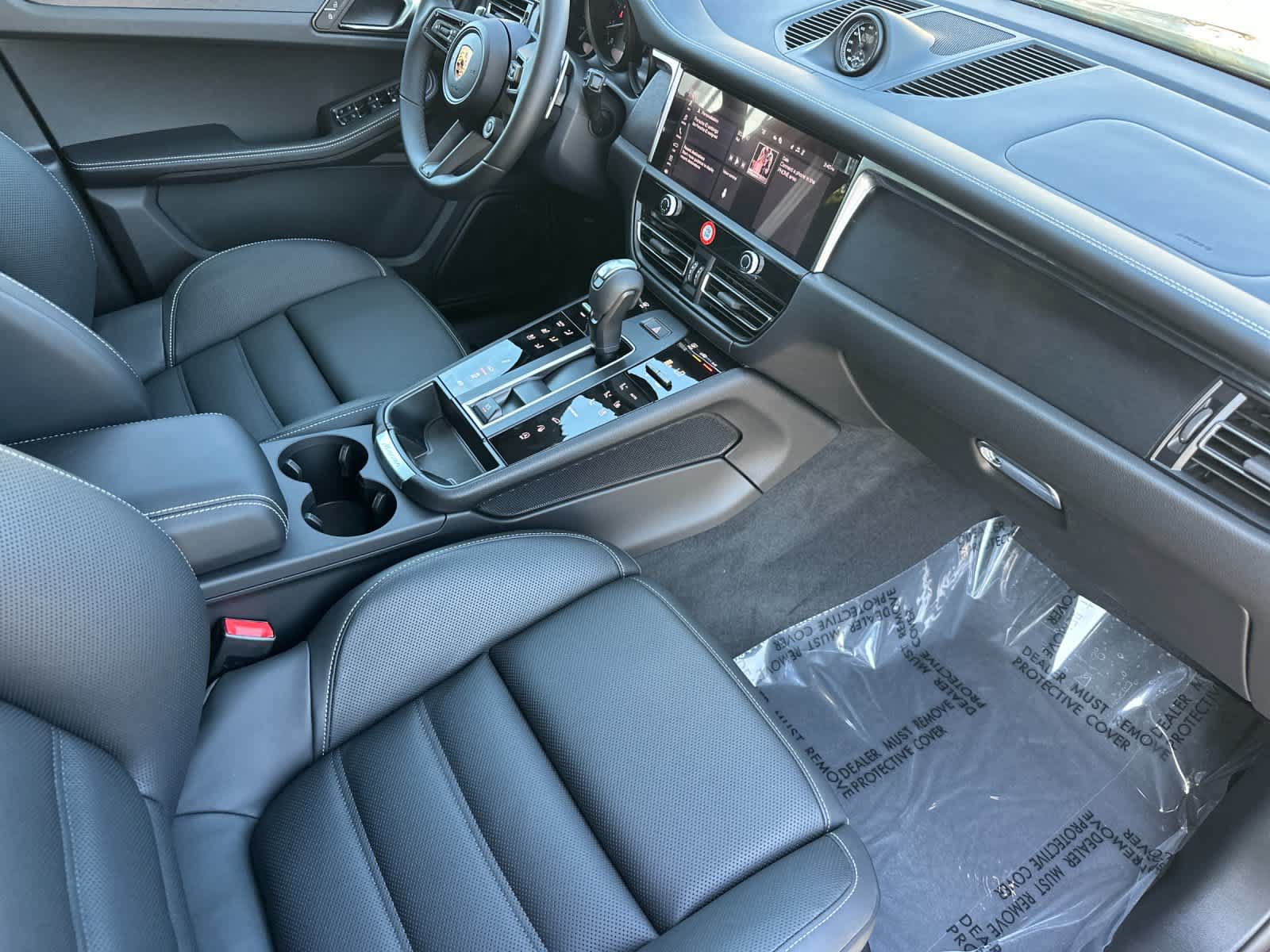 New 2026 Porsche Macan GTS AWD/4WD image 17