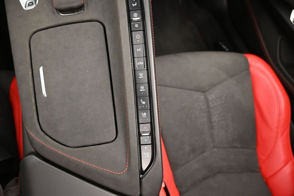 Used 2021 Chevrolet Corvette Stingray Premium Conv w/ Z51 Performance Package RWD image 19