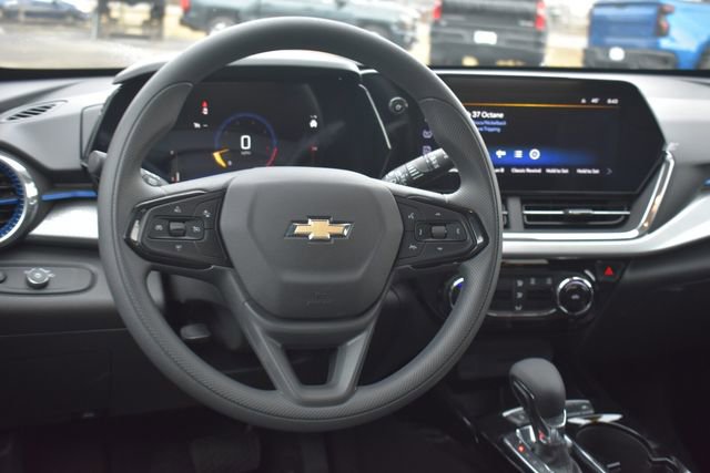 New 2026 Chevrolet Trax LT w/ LPO, Blackout Package image 19
