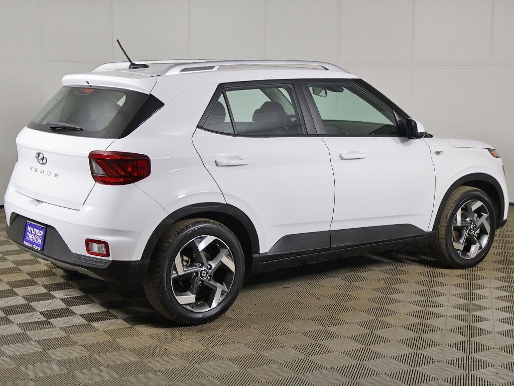 Certified 2023 Hyundai Venue SEL w/ Cargo Package image 9