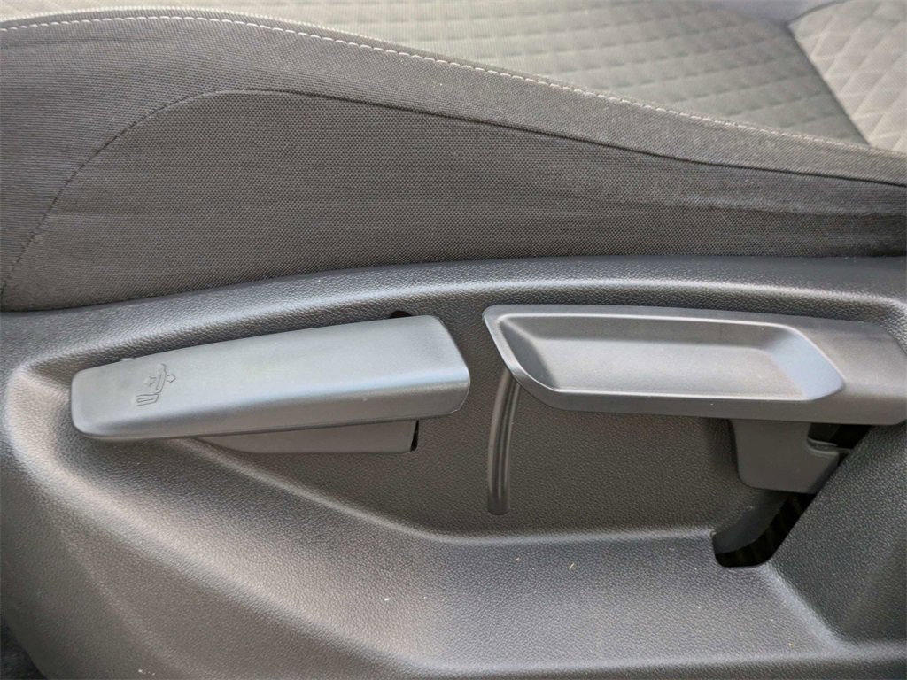 Used 2020 Volkswagen Tiguan S image 20