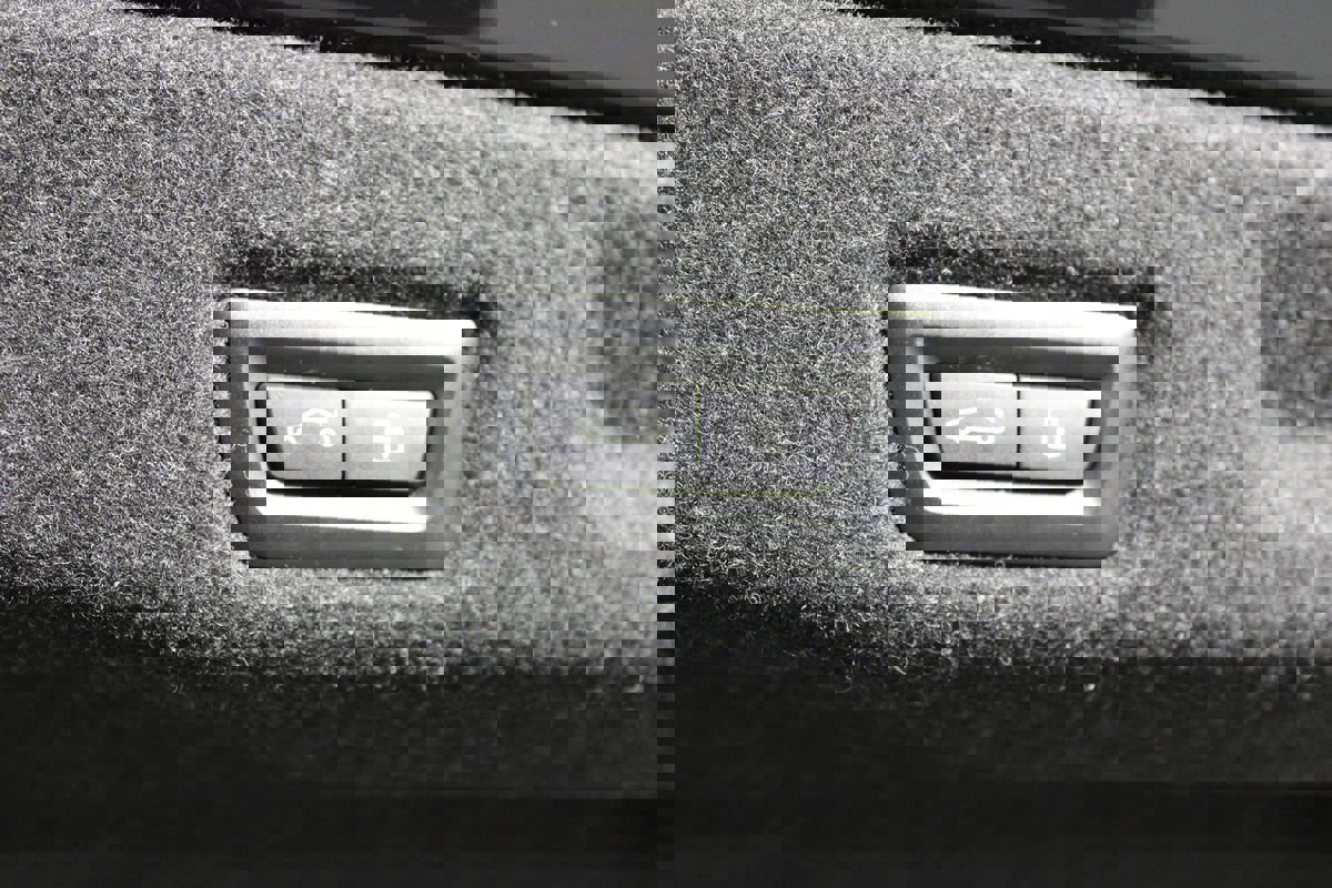 Used 2024 BMW 530i w/ M Sport Package image 39