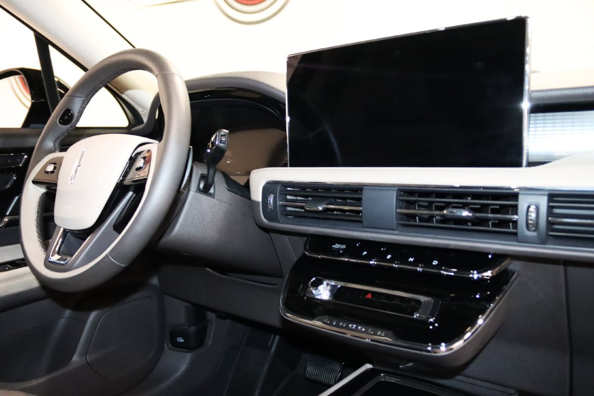 Used 2024 Lincoln Corsair AWD w/ Equipment Group 101A image 51