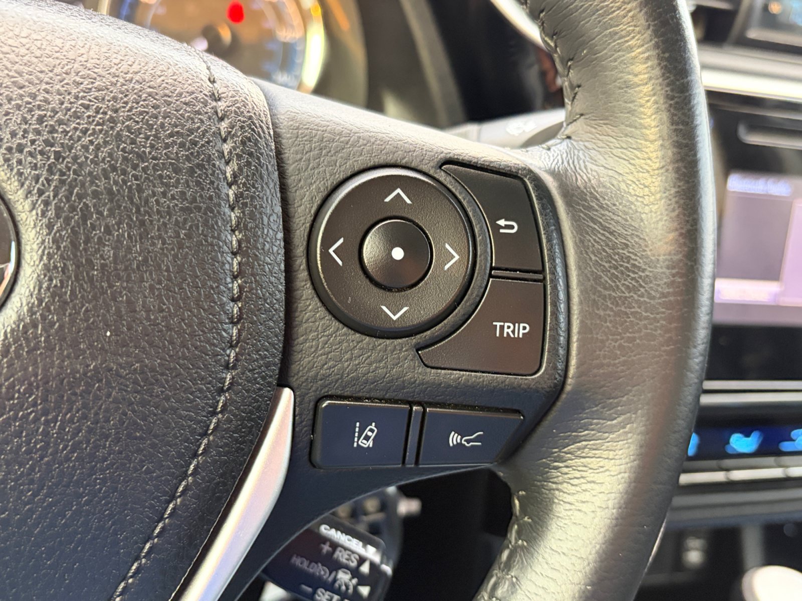 Used 2017 Toyota Corolla SE w/ Carpet Mat Package (TMS) FWD image 19