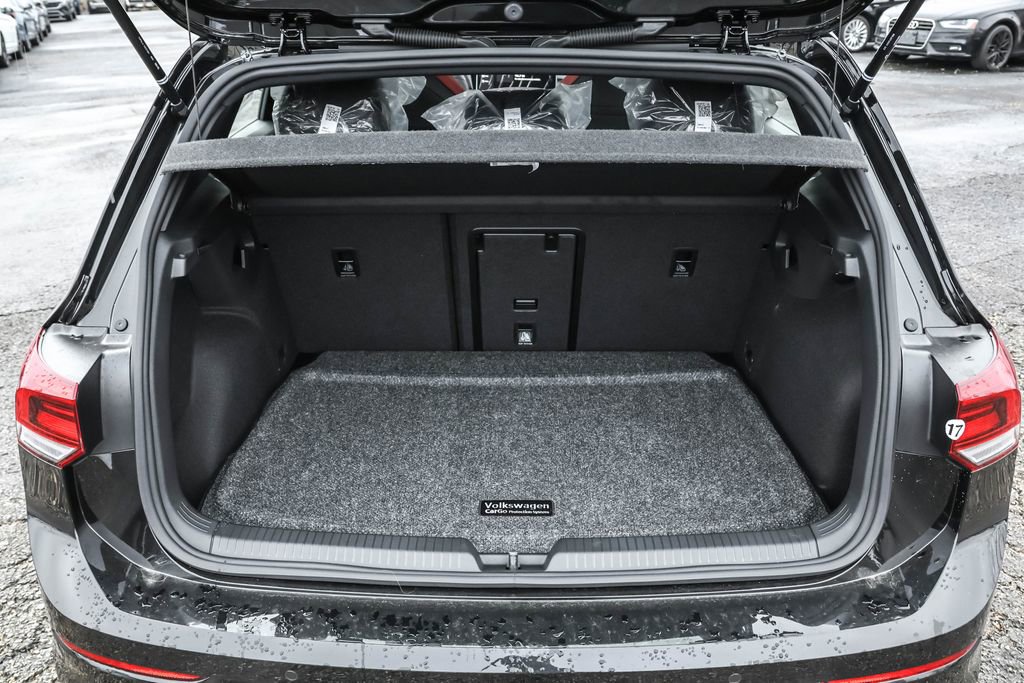 New 2026 Volkswagen GTI SE FWD image 37