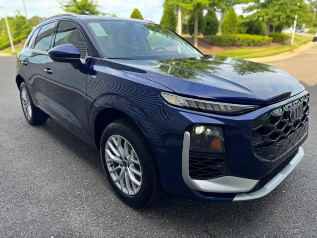 New 2026 Audi Q3 quattro 2.0T AWD/4WD image 6